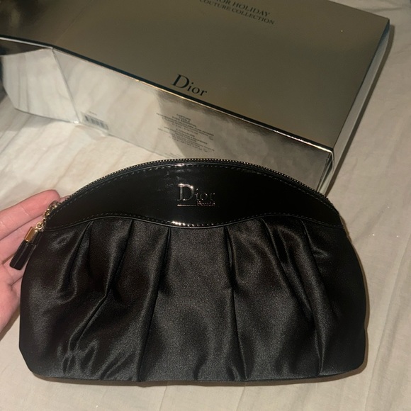Dior Cosmetic/Makeup pouch Black patent leather & satin - Picture 2 of 5